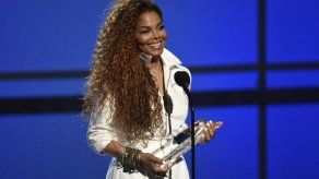 Janet Jackson visitó a su padre en hospital brasileño
