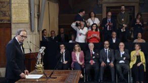 Toma posesión el nuevo gobierno de Cataluña dirigido por el independentista Torra