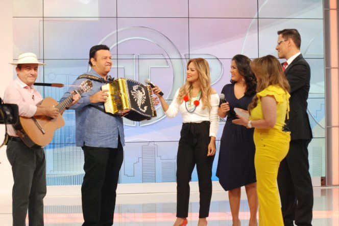 Álvaro Alvarado se despide del noticiero matutino de Telemetro Reporta