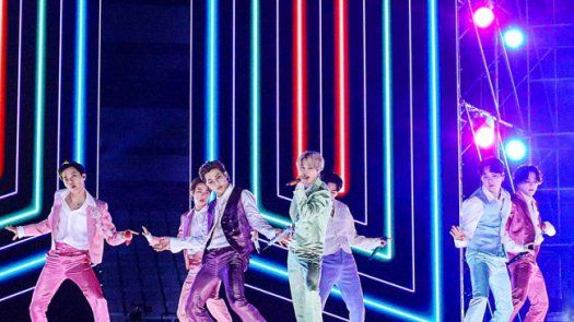 Los fans de BTS arremeten contra un programa chileno por hacer bromas racistas sobre el grupo
