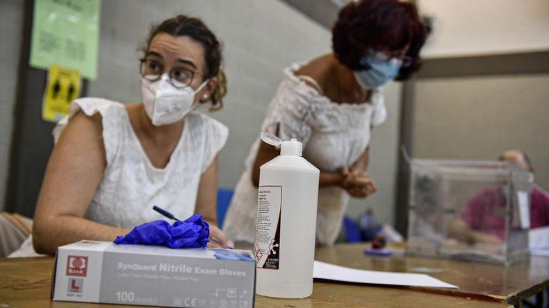 España celebra elecciones regionales en Galicia y País Vasco