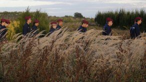 Hungría pide a migrantes que no entren en su territorio de forma ilegal