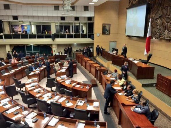 Discuten en segundo debate proyecto que busca eliminar Crisol de Razas