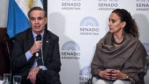 Líder del peronismo en el Senado será el candidato de Macri a vicepresidente