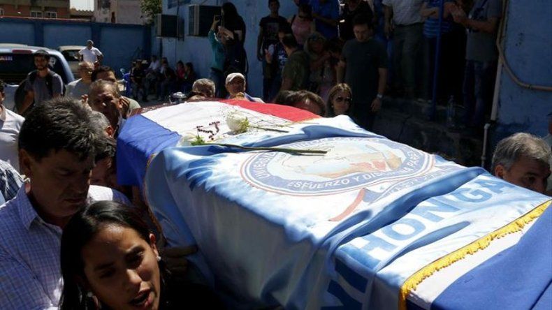Despiden como héroe a joven fallecido en jornada de disturbios en Paraguay