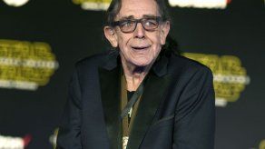 Muere Peter Mayhew