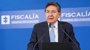 Fiscal general de Colombia renuncia por orden de liberación de líder de FARC