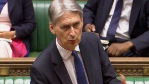 Grupo probrexit lanza una campaña contra el ministro de Economía británico