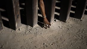 La tribu escribió a los funcionarios estatales el martes para informarles sobre sus hallazgos y preocupaciones.