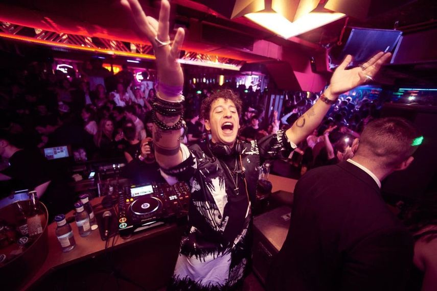 Gian Varela convierte el mensaje de su madre en un remix