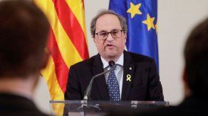 Fiscalía se querella contra el presidente catalán por el conflicto de los símbolos independentistas