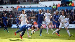 Funes Mori le pide ayuda a Rooney para ir al Mundial