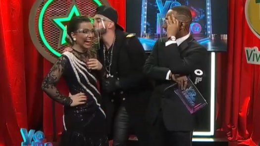 Yandel fue muy cariñoso con la Dúrcal en el primer show de Yo Me Llamo 2021.
