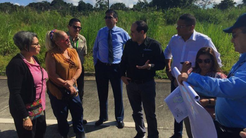 Evalúan terrenos para construcción del nuevo Hospital Oncológico
