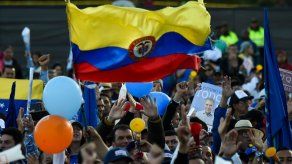 Decretan Ley Seca y prohíben porte de armas para presidenciales colombianas