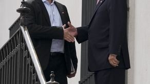 Gabriel Boric y Sebastián Piñera, presidentes electo y en funciones de Chile.