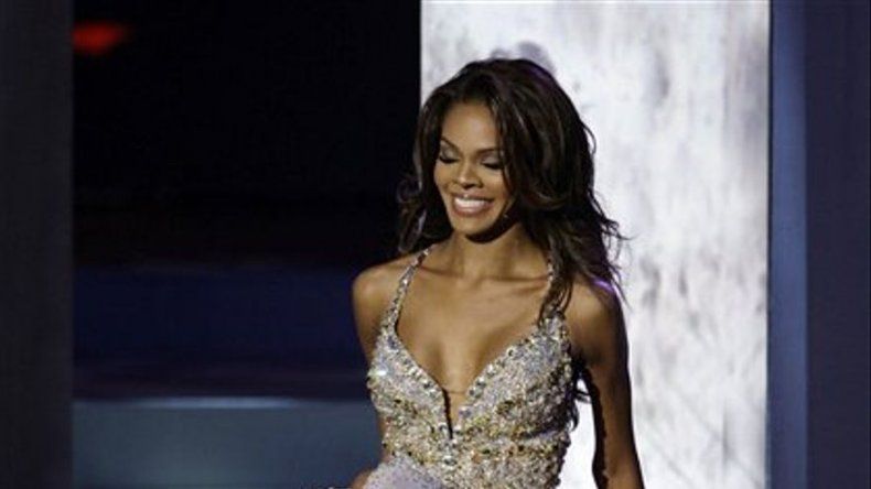 Miss USA repite caída de su antecesora
