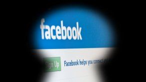 EE.UU. investiga a agentes fronterizos por grupo de Facebook antiinmigración