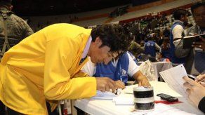 Ente electoral inicia recuento parcial de votos de presidenciales de Ecuador