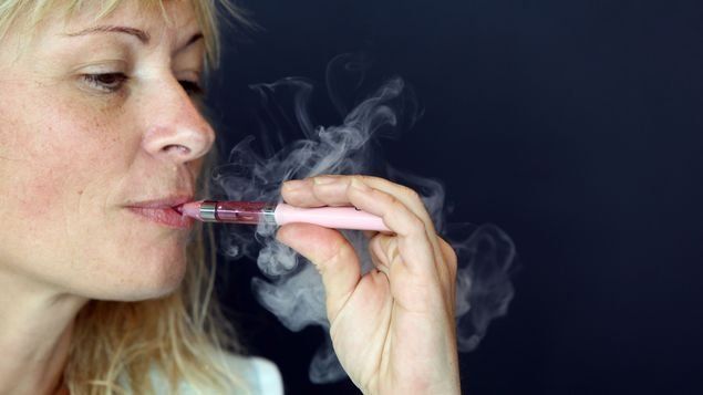 Cigarrillo electrónico puede ser de 5 a 15 veces más cancerígeno que el tabaco
