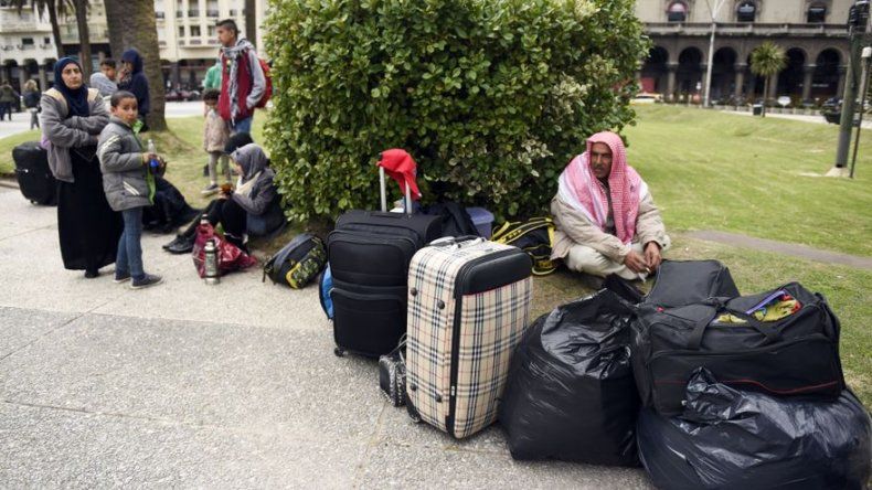 Familias sirias protestan porque quieren irse de Uruguay