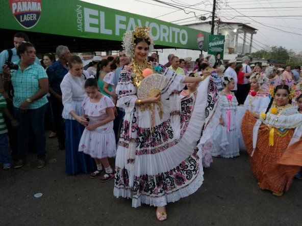 Recorrido de tunas en Santo Domingo de Las Tablas