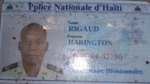 Un video que circuló el viernes en redes sociales mostró el cadáver ensangrentado de Harington Rigaud tendido en el suelo.