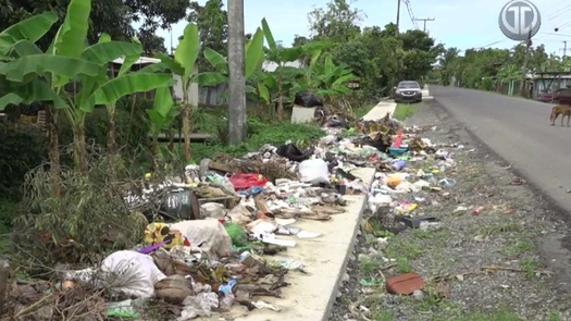Alcaldía de Changuinola sancionará a quienes arrojen basura en aceras Alcaldía de Changuinola sancionará a quienes arrojen basura en aceras