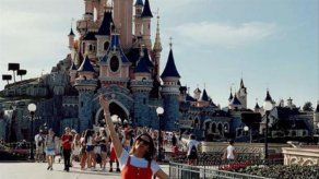 Irene Rosales y Kiko Rivera bromean sobre su calurosa estancia en Disneyland