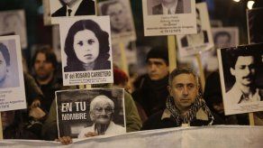 Fotos familiares para exigir verdad sobre desaparecidos en dictadura uruguaya