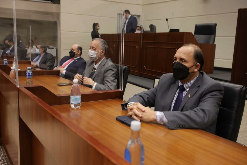 Los magistrados del Tribunal Electoral