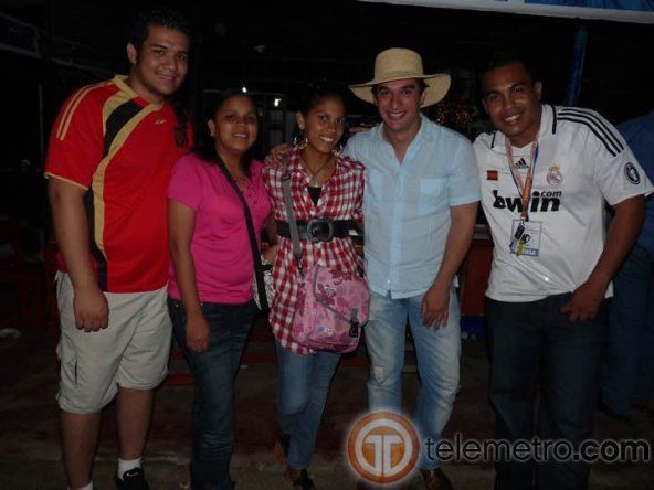 Desfile de las Mil Polleras