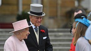 La reina Isabel II aplaude el sentido del humor único de su marido