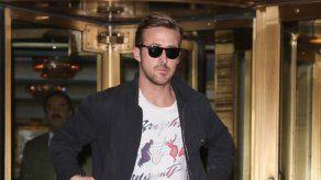 Ryan Gosling defiende a los pollos enjaulados en aborrecibles condiciones