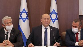 El acuerdo original, logrado bajo el gobierno de Barack Obama, estipulaba un alivio de las sanciones económicas contra Irán a cambio de que Irán limite sus actividades nucleares.