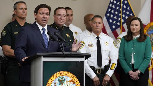 Gobernador de Florida, Ron de Santis.