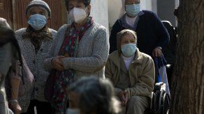 No vacunados tienen el doble de posibilidades de reinfectarse con covid-19