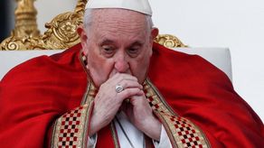 Papa Francisco es hospitalizado en Roma