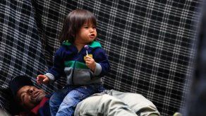 Ecuador elimina exigencia de pasaporte para niños y adolescentes venezolanos