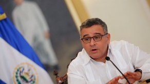 Expresidente salvadoreño Funes reitera petición de libertad para su exesposa