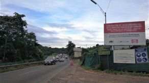 Anuncian cierres por izado de vigas en puente intercambiador en Howard