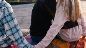 ¿Amar a dos personas es una contradicción?