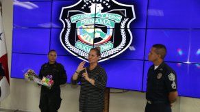 24 miembros de estamentos de seguridad culminaron curso de lengua de señas 24 miembros de estamentos de seguridad culminaron curso de lengua de señas