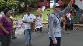 Jubilados trasladan sus protestas a la vía Transístmica