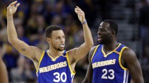 Thompson aporta triples cruciales en triunfo de Warriors