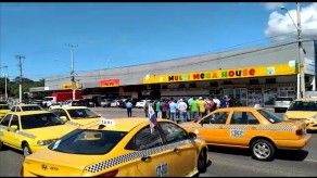 Taxistas se oponen a la eliminación de circulación por placas pares y nones Taxistas se oponen a la eliminación de circulación por placas pares y nones