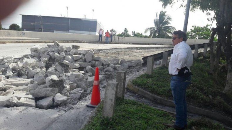 Ministro del MOP echa para atrás: nadie se salva de huecos, en todos lados del mundo hay
