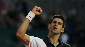Djokovic remonta ante Raonic y avanza a la final en Roma