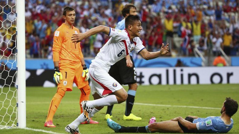 Costa Rica da una gran sorpresa y gana 3-1 a Uruguay en el Mundial
