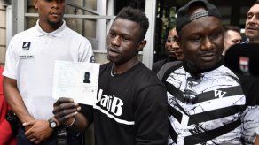 El Spiderman malí obtiene permiso de residencia en Francia